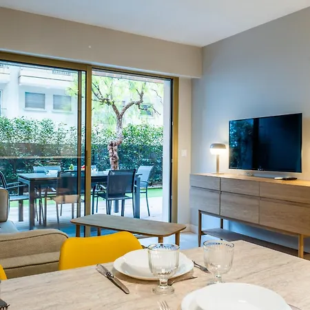 Apartment Downtown With Garden Cannes